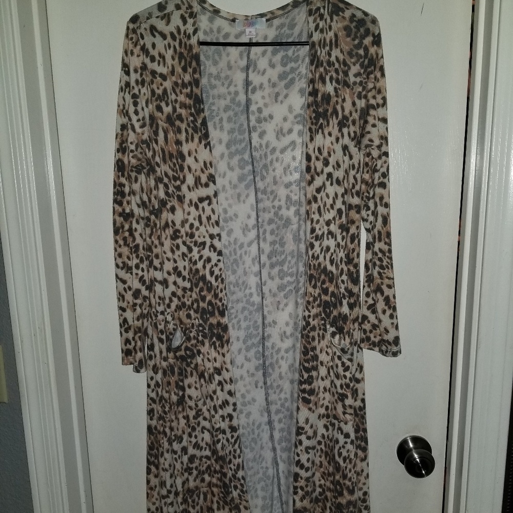 Lularoe leopard sarah